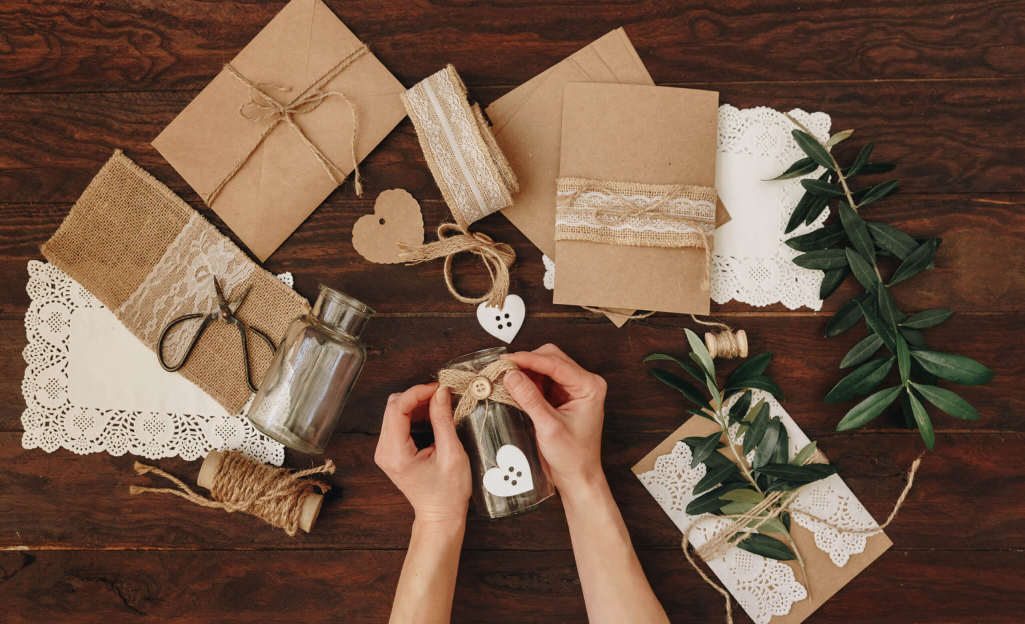 The Pros and Cons of DIY Wedding Invitations