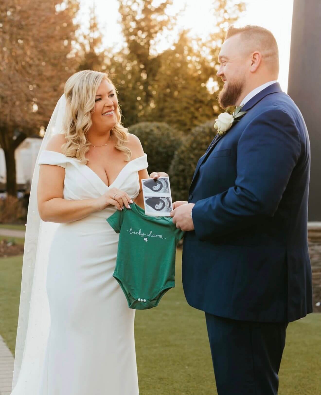 Should You Postpone Your Wedding if You’re Pregnant?