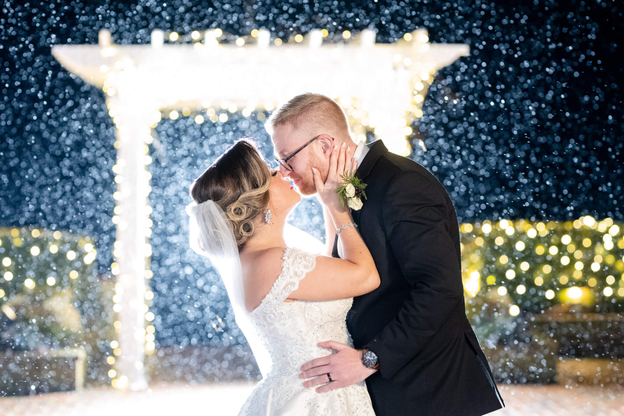 6 “Secrets” Wedding Photographers Want You to Know